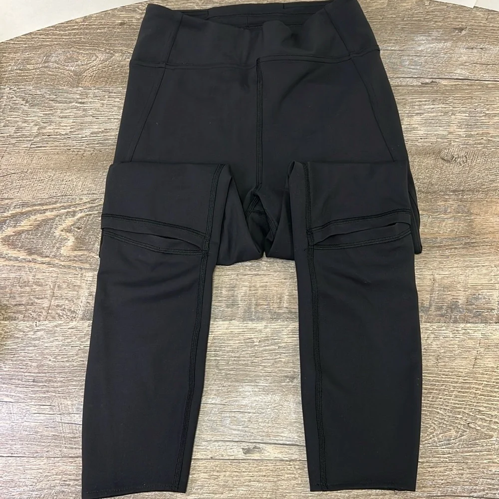 Lululemon Vented Knee High Rise Leggings Size 6